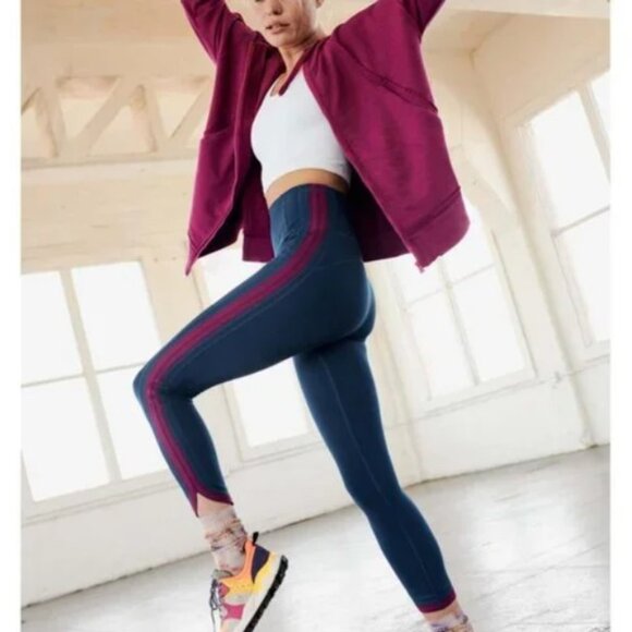 FP MOVEMENT Only One Hoodie / Magenta Disco - Picture 4 of 7